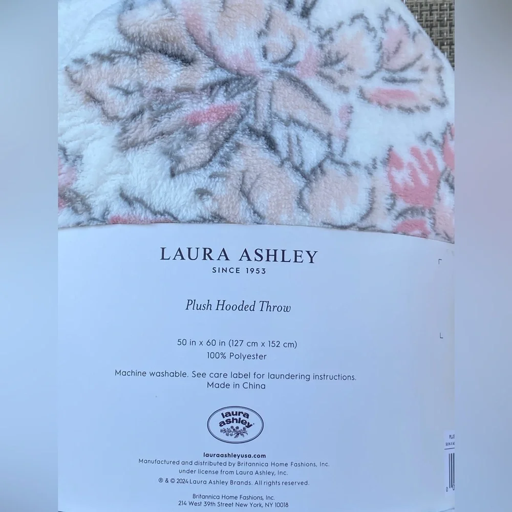 LAURA ASHLEY Pink Flowers Polyester Soft Plush Hooded Throw Blanket 50